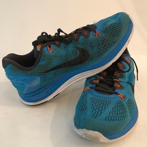 SOLDNike trainers. Sz 10.5. Lots of life. - Picture 6 of 8